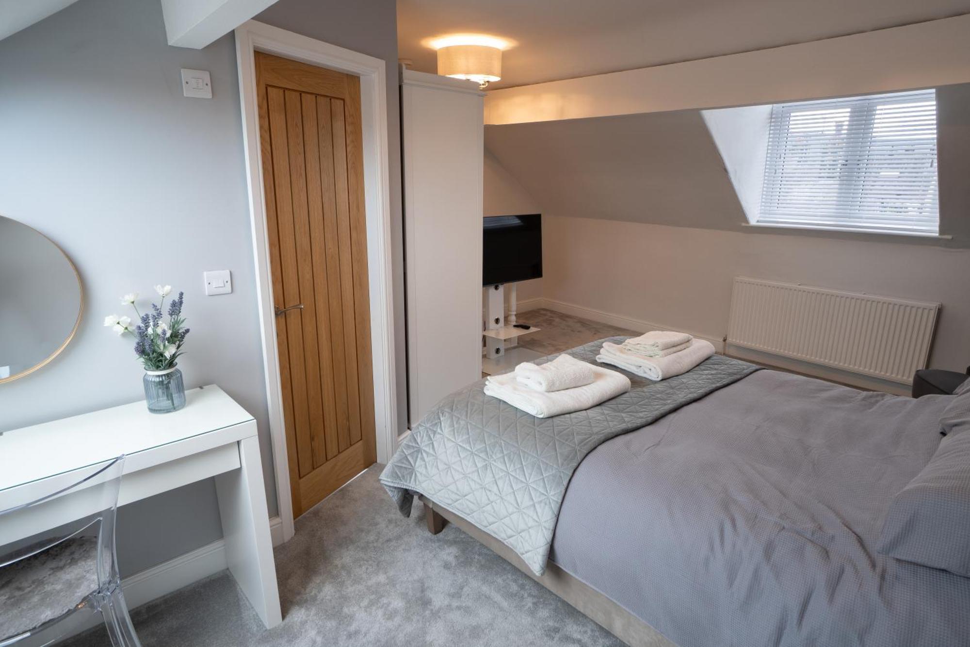 4 Bed End Terrace - Sleeps 7 Villa Ilkley Exterior photo